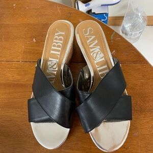 Sam & Libby platform slide sandals black strap size 9 2-3in heel